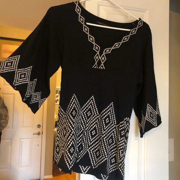 BCBG Bell Sleeve Tribal Blouse - Picture 3 of 4